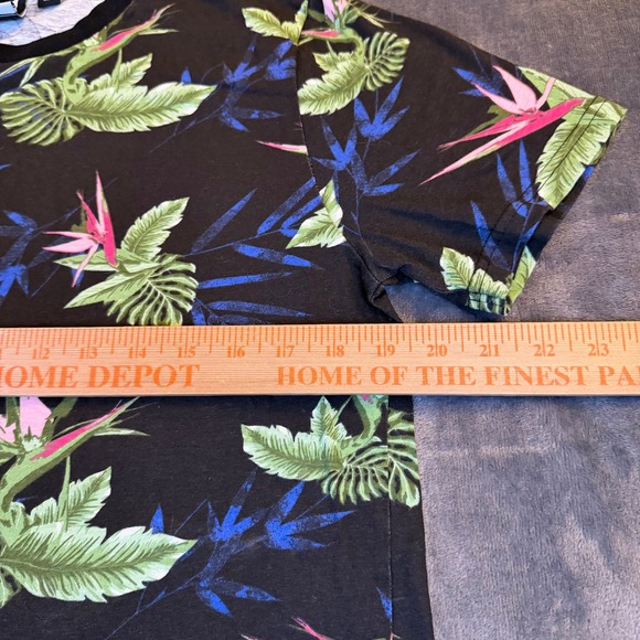 WXYZ MFG CO Black Tropical Floral Bird of Paradise Bamboo T Shirt Mens Medium - Picture 6 of 9